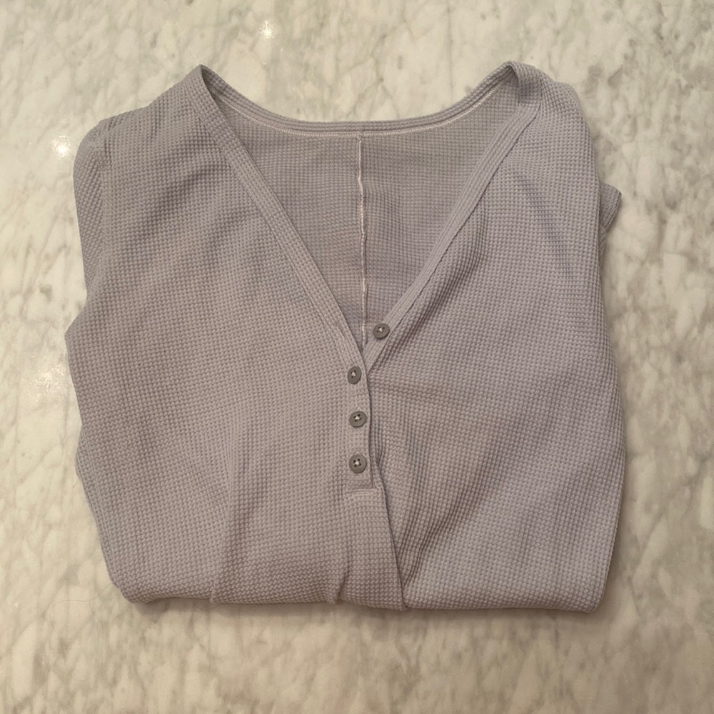 Lululemon grey long sleeve! In great condition, perfect for any size